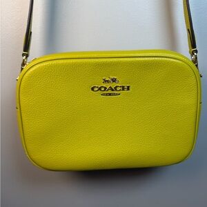 Coach Leather Jamie Camera Bag CA207 Chartreuse Adjustable Strap 9.5”x6”